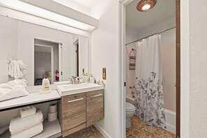 Een douche, een haardroger