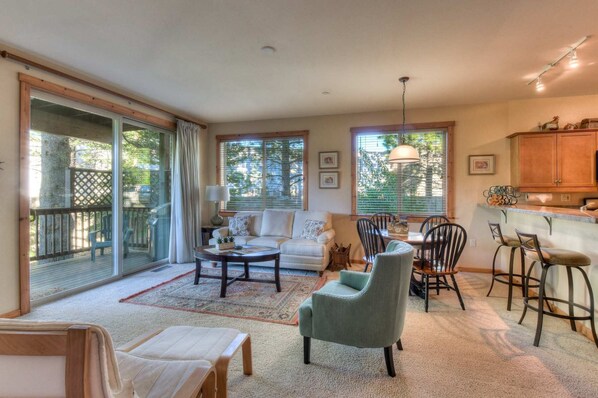 TV, fireplace, DVD player