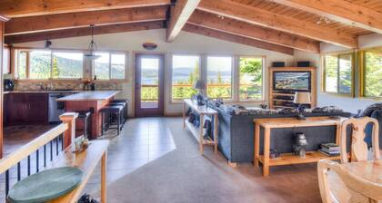 Chamberland Getaway | Lake Views w/ Deck!