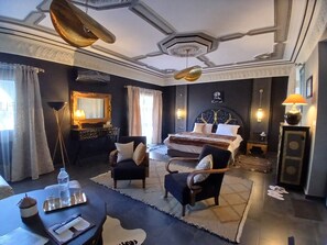 Quarto casal com design assinado | Roupas de cama premium, camas com colchões pillow-top