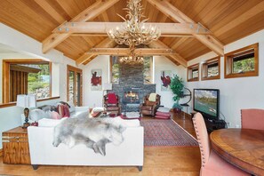 TV, fireplace, offices