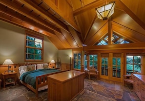 6 bedrooms, iron/ironing board, WiFi, bed sheets