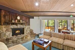 Interior - Regency Retreat – Studio for 2! (Tahoe Vista)