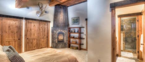 4 chambres, fer et planche à repasser, Wi-Fi, draps fournis