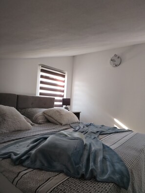 2 soverom, strykejern/-brett, wi-fi og sengetøy