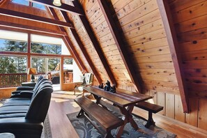 Interior - Beautiful Mountain Getaway (Kings Beach)