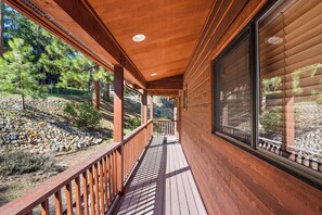 Terrace/patio - Tranquil Tumbleweed | Close to Skiing & More! (Incline Village)