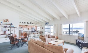 TV, fireplace - Waters Edge Vista | HOA Pool & Pier Access (Tahoma)