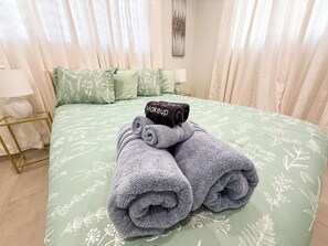 2 bedrooms, iron/ironing board, WiFi, bed sheets