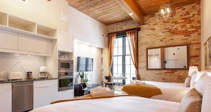 The Wallace Suite - Stratford
