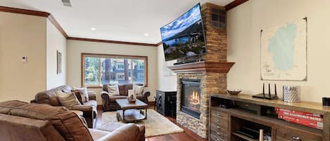 TV, fireplace