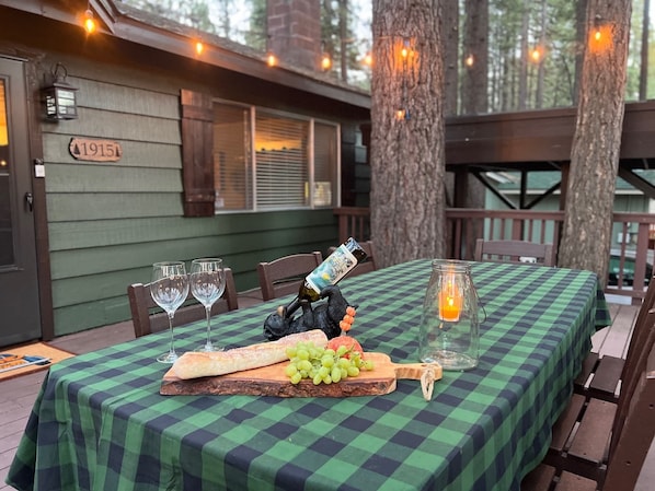 Outdoor dining