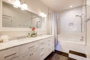 Shower, hair dryer, toilet paper
