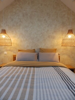 2 多间卧室、办公桌、熨斗/熨衣板、WiFi