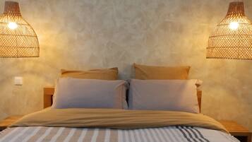 2 bedrooms, desk, iron/ironing board, travel cot