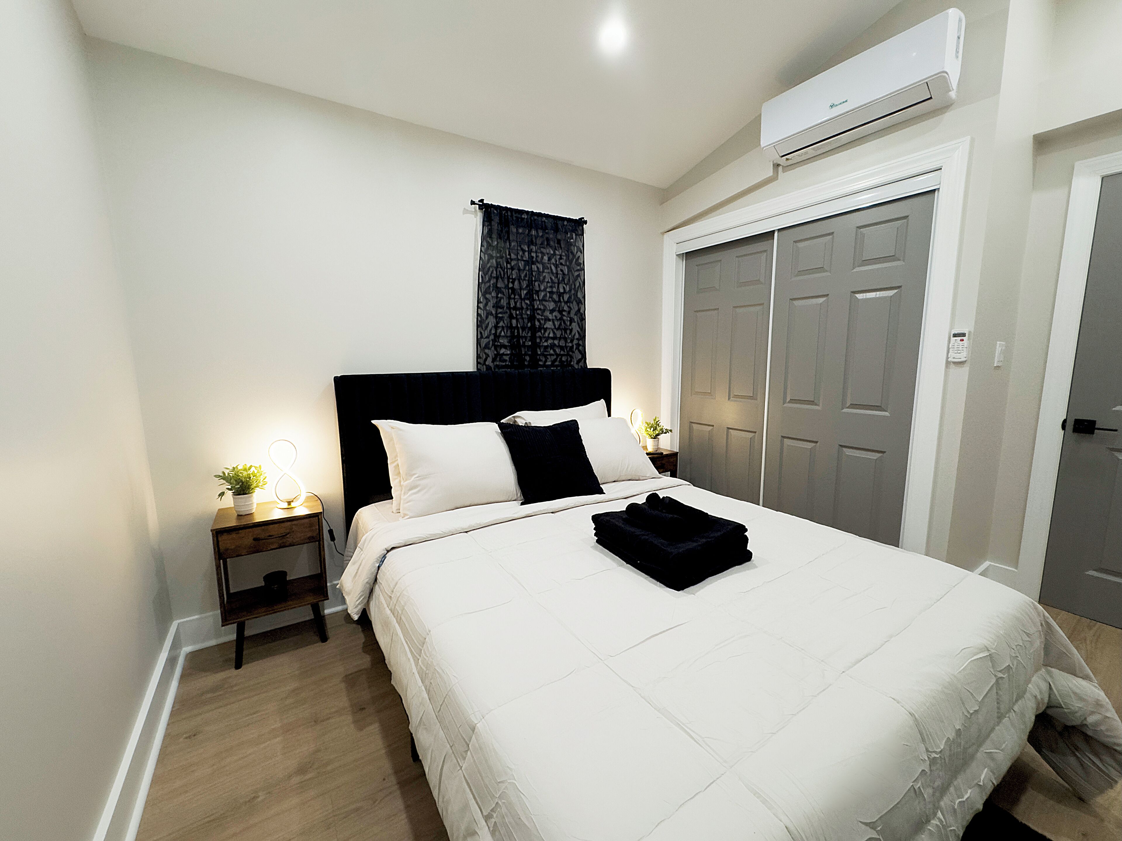 2 bedrooms, iron/ironing board, free WiFi