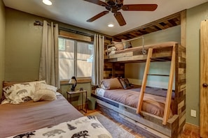 3 bedrooms, WiFi, bed sheets