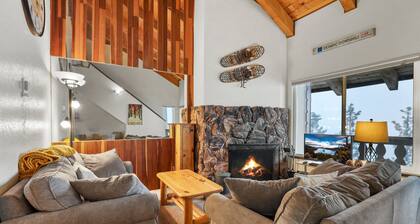 Minutes from Heavenly | Scenic Tahoe Condo with Fireplace & Views