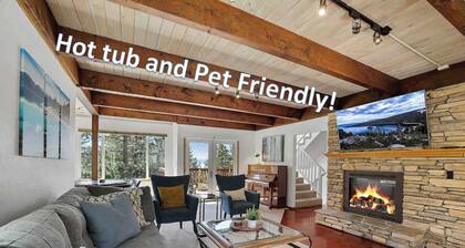 Hall Court Manor - Hot tub, Pet Friendly, Pool Table!