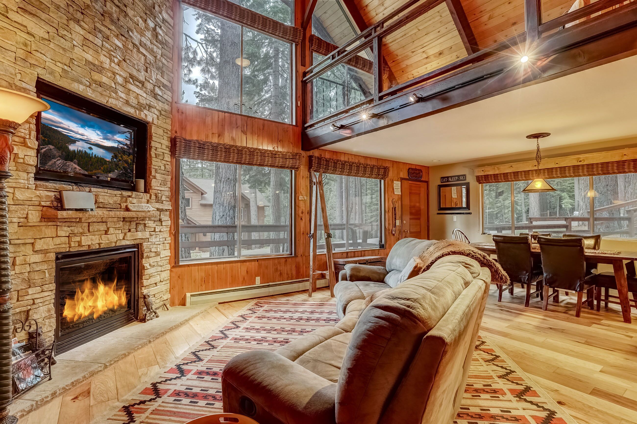 TV, fireplace