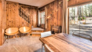 Interior - Badger Basin - Prime Location - Pet Friendly! (South Lake Tahoe)