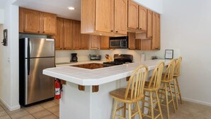 Private kitchen - Moonlight Ridge - 30+ Day Vacation Home Rental (South Lake Tahoe)
