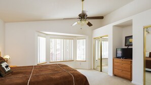 Room - Moonlight Ridge - 30+ Day Vacation Home Rental (South Lake Tahoe)