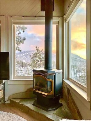 Interior - Heaven's Nest - the BEST views of Lake Tahoe! (Stateline)