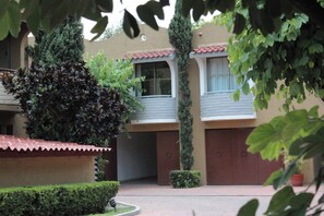Front of property - HOTEL REAL OCOTEPEC (Cuernavaca)