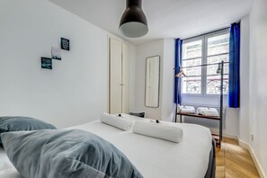 1 bedroom, desk, iron/ironing board, WiFi