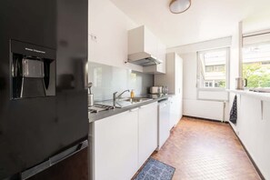 Fridge, dishwasher, coffee/tea maker, toaster - Jardin du Luxembourg-10min & Close to Montparnasse (Paris)