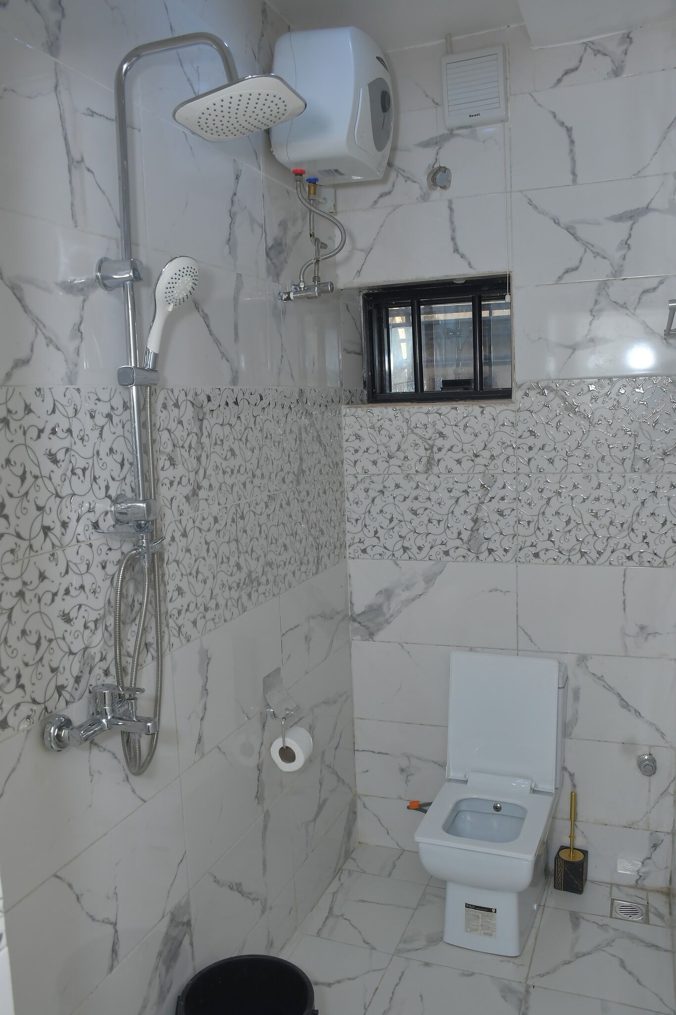 Economy Apartment, Balcony, City View | Bathroom | Free toiletries, hair dryer, towels, soap