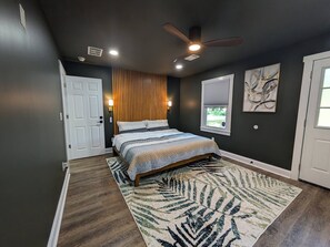 3 عدّة غرف نوم ومكواة/لوح كي وواي فاي مجانًا وملاءات أسرّة