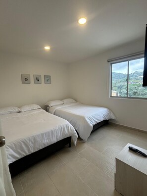 1 soverom, strykejern/-brett, wi-fi (inkludert) og sengetøy