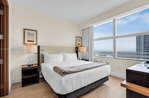 Luxury Apartment, City View