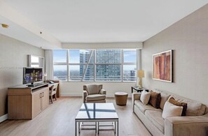 Appartement Luxe, vue ville | Coin séjour