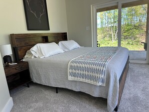 3 chambres, fer et planche à repasser, Wi-Fi, draps fournis