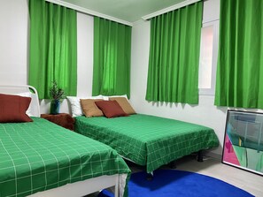 2 bedrooms, WiFi, bed sheets