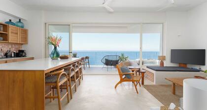 Oceanfront Luxury with Private Pool in Puerto Escondido