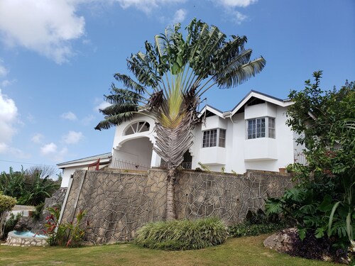 Lovely studio with WiFi in Cool, Cool Mandeville