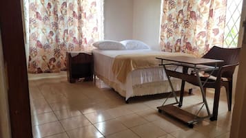 1 bedroom, in-room safe, desk, iron/ironing board