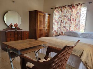 1 bedroom, in-room safe, desk, iron/ironing board