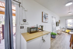1 habitación, acceso a internet y ropa de cama