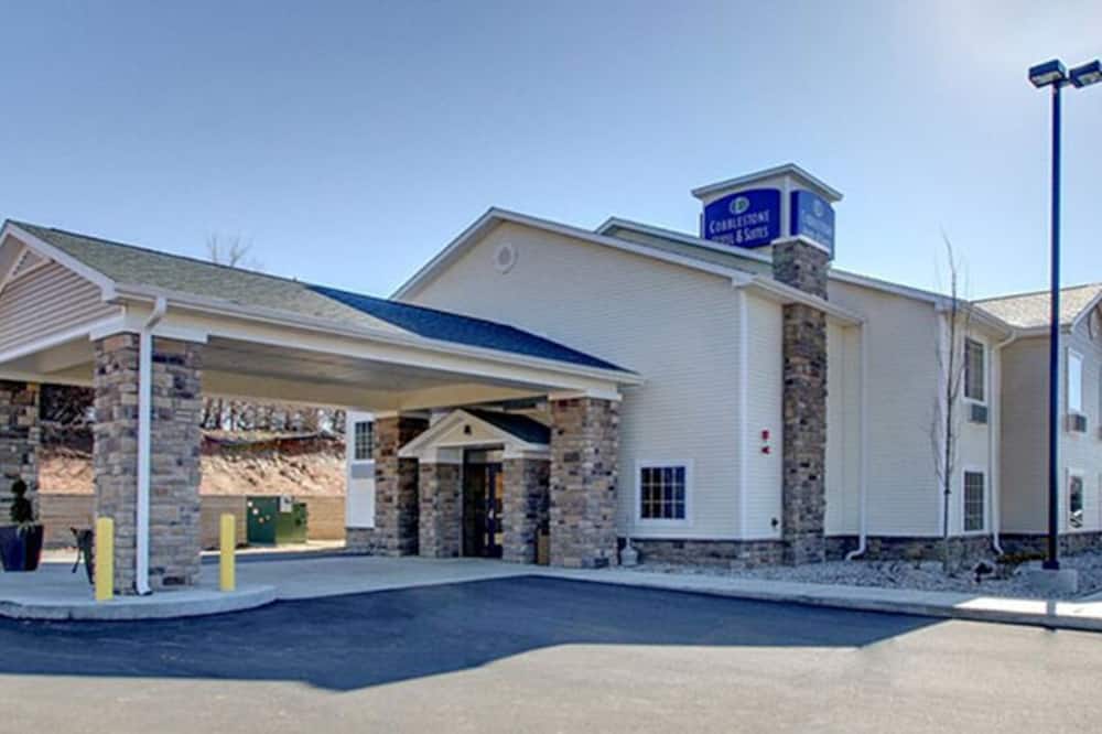 luxury hotels in Fort Dodge, Ia