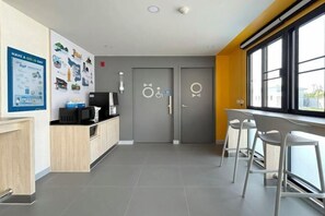 Interior - Hop Inn Suphanburi (Suphan Buri)