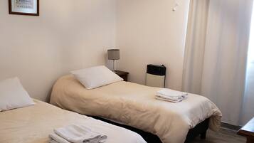5 habitaciones, escritorio, tabla de planchar con plancha y wifi gratis