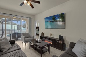 Smart TV - 4 Bed 3 Bath South Facing Pool Home with Spa 4986TV (Kissimmee)