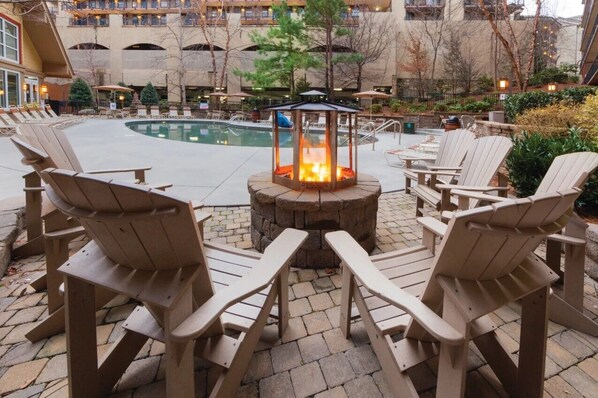 Indoor pool, outdoor pool - Holiday Inn Club Vacations Smoky Mountain Resort-3 BD/3bath, heart of Gatlinburg (Gatlinburg)