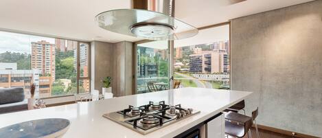 Fridge, microwave, oven, stovetop