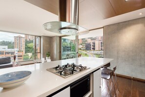 Fridge, microwave, oven, stovetop